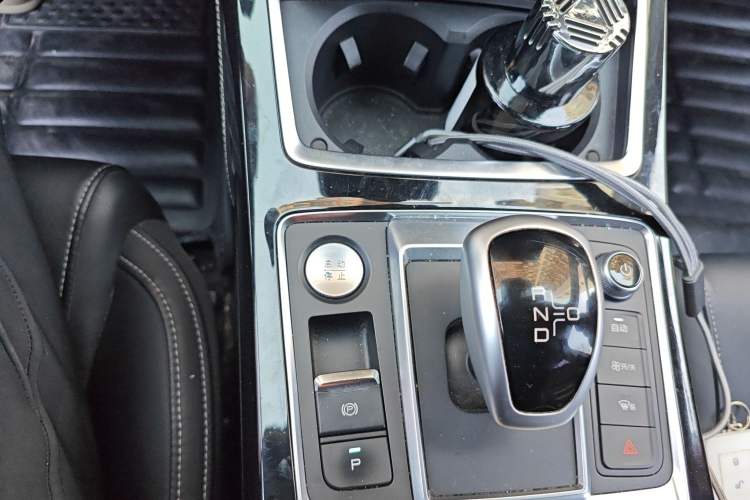 Used BYD Qin Pro New Energy 2019 EV Super Edition High-Power Long-Range Smart-Connected Cutting-Edge Model Gear Lever