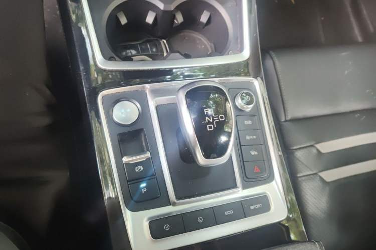 Used BYD Qin Pro New Energy 2019 EV Super Edition High-Power Smart Connect Luxurious Model Gear Lever