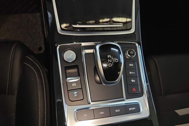 Used BYD Qin Pro New Energy 2019 DM 1.5TI Automatic Navigation Edition Gear Lever