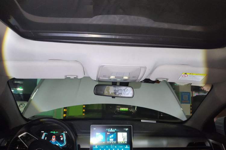 Used BYD Qin Pro New Energy 2019 DM Super Edition 1.5TI Automatic Smart Connect X-Trail Model China VI Standard Headliner