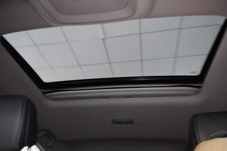 Used BYD Qin Pro New Energy 2019 DM Super Edition 1.5TI Automatic Smart Connect X-Trail Model China VI Standard Headliner
