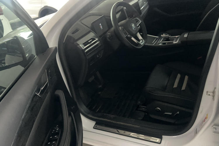 Used BYD Qin Pro New Energy 2019 EV Super Edition High-Power Long-Range Smart-Connected Cutting-Edge Model Interior 2