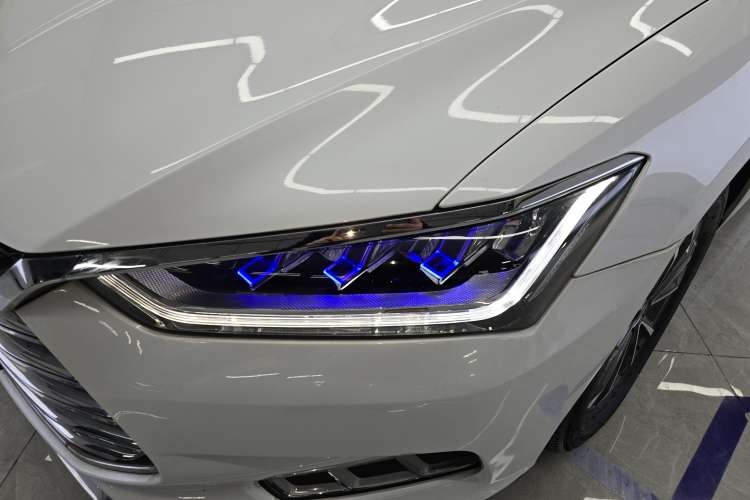 Used BYD Qin Pro New Energy 2019 DM Super Edition 1.5TI Automatic Smart Connect X-Trail Model China VI Standard Left Front Headlight