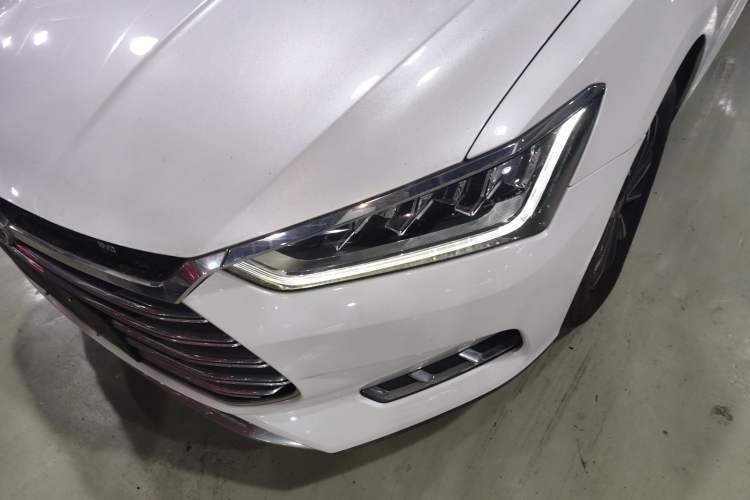 Used BYD Qin Pro New Energy 2019 DM Super Edition 1.5TI Automatic Smart Connect X-Trail Model China VI Standard Left Front Headlight