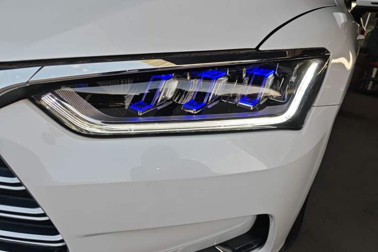 Used BYD Qin Pro New Energy 2019 DM 1.5TI Automatic Navigation Edition Left Front Headlight