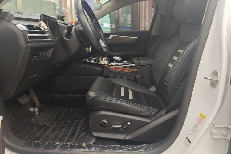 Used BYD Qin Pro New Energy 2019 EV Super Edition High-Power Smart Connect Luxurious Model Left Front Seat