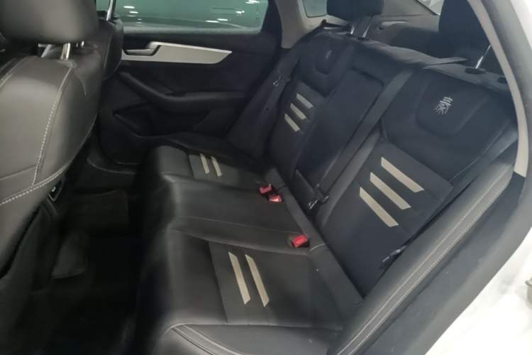 Used BYD Qin Pro New Energy 2019 DM Super Edition 1.5TI Automatic Smart Connect X-Trail Model China VI Standard Left Rear Seat