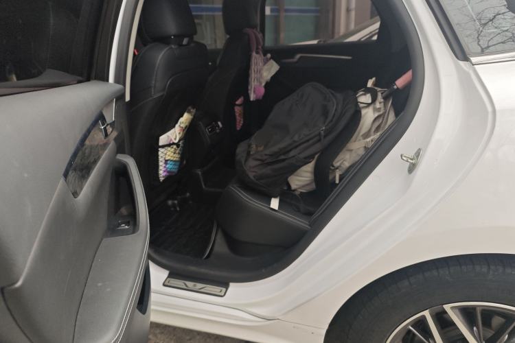 Used BYD Qin Pro New Energy 2019 EV Super Edition High-Power Smart Connect Luxurious Model Left Rear Seat