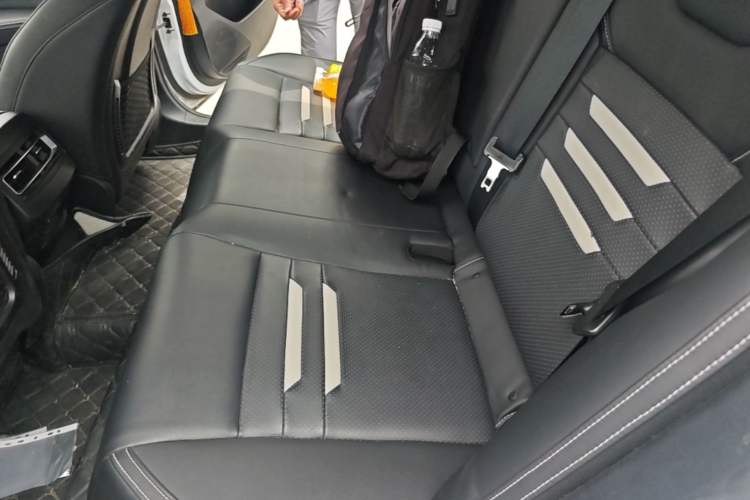 Used BYD Qin Pro New Energy 2019 EV Super Edition High-Power Smart Connect Luxurious Model Left Rear Seat