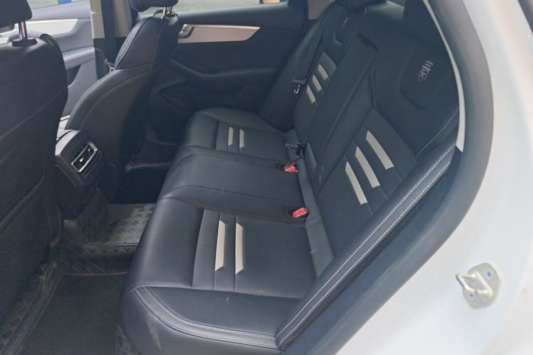 Used BYD Qin Pro New Energy 2019 DM Super Edition 1.5TI Automatic Smart Connect X-Trail Model China VI Standard Left Rear Seat