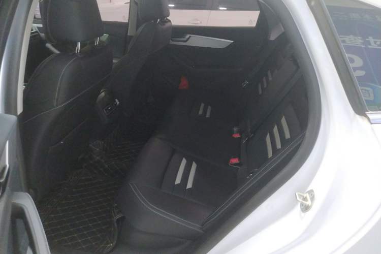 Used BYD Qin Pro New Energy 2019 DM Super Edition 1.5TI Automatic Smart Connect Speedy Model China VI Standard Left Rear Seat