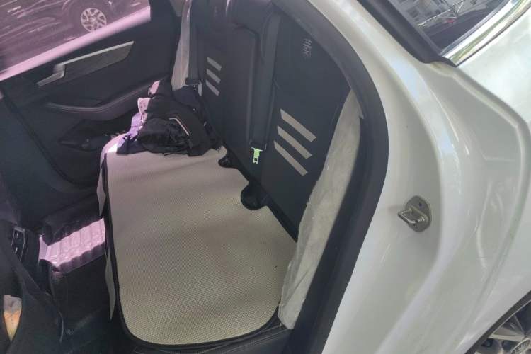 Used BYD Qin Pro New Energy 2019 EV Super Edition High-Power Smart Connect & Premium Model Left Rear Seat