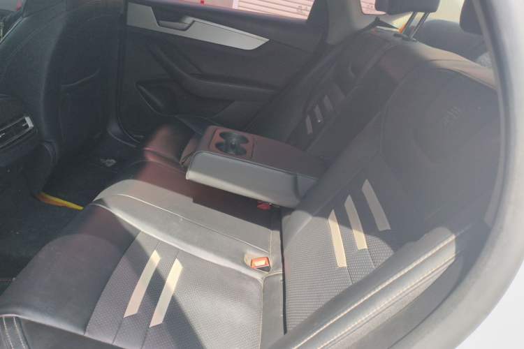 Used BYD Qin Pro New Energy 2019 DM Super Edition 1.5TI Automatic Smart Connect Speedy Model China VI Standard Left Rear Seat