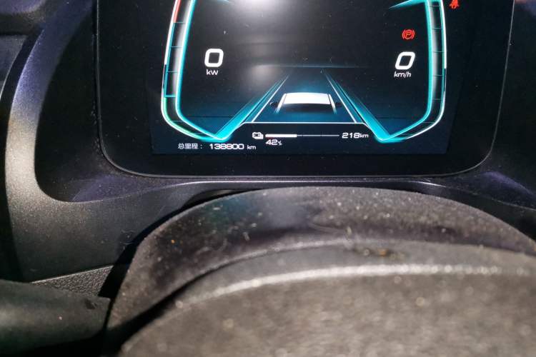 Used BYD Qin Pro New Energy 2019 EV Super Edition High-Power Long-Range Smart-Connected Cutting-Edge Model Odometer Close Up