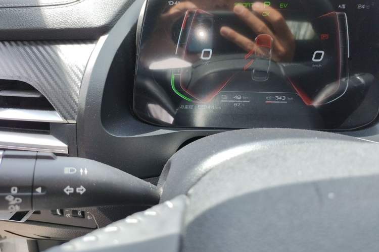 Used BYD Qin Pro New Energy 2019 DM Super Edition 1.5TI Automatic Smart Connect Speedy Model China VI Standard Odometer Close Up