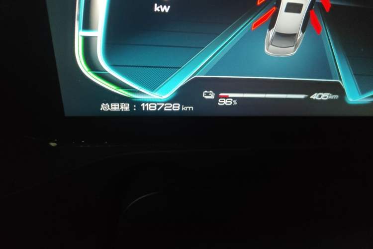 Used BYD Qin Pro New Energy 2019 EV Super Edition High-Power Smart Connect Luxurious Model Odometer Close Up
