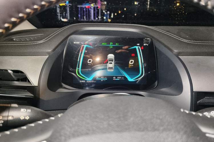 Used BYD Qin Pro New Energy 2019 DM Super Edition 1.5TI Automatic Smart Connect X-Trail Model China VI Standard Odometer Close Up