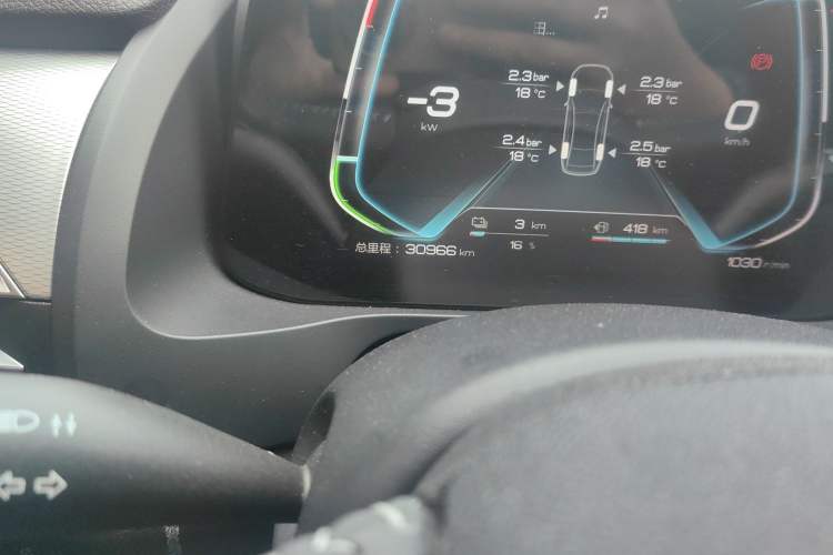 Used BYD Qin Pro New Energy 2019 DM Super Edition 1.5TI Automatic Smart Connect Speedy Model China VI Standard Odometer Close Up