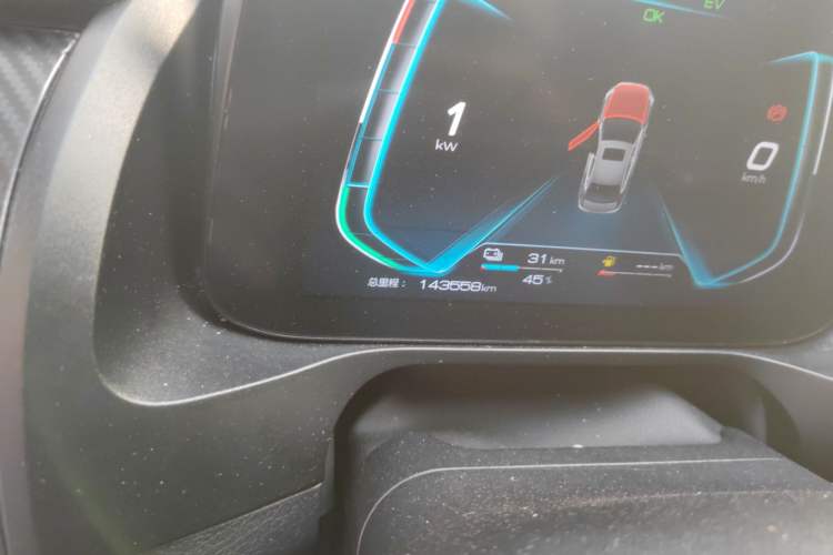 Used BYD Qin Pro New Energy 2019 DM Super Edition 1.5TI Automatic Smart Connect Enjoyment Model China VI Standard Odometer Close Up