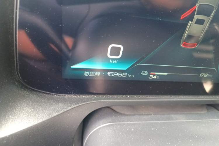 Used BYD Qin Pro New Energy 2019 EV Super Edition High-Power Long-Range Smart-Connected Leading Model Odometer Close Up