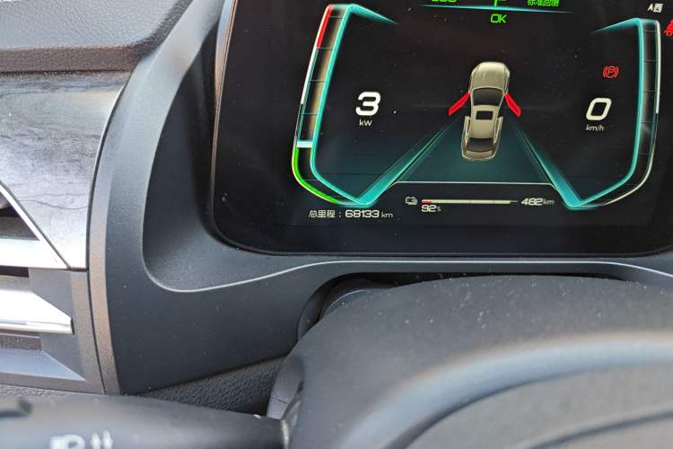 Used BYD Qin Pro New Energy 2019 EV Super Edition High-Power Long-Range Smart-Connected Cutting-Edge Model Odometer Close Up
