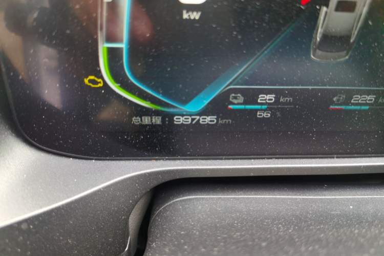 Used BYD Qin Pro New Energy 2019 DM Super Edition 1.5TI Automatic Smart Connect X-Trail Model China VI Standard Odometer Close Up