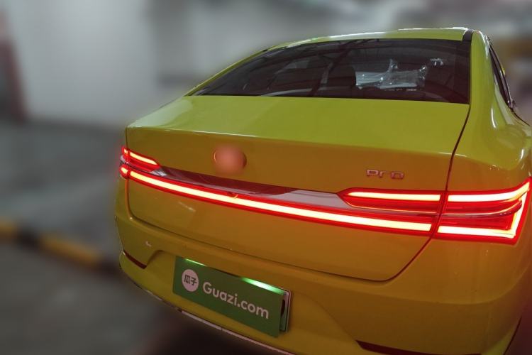 Used BYD Qin Pro New Energy 2019 EV Super Edition High-Power Smart Connect Luxurious Model Rear
