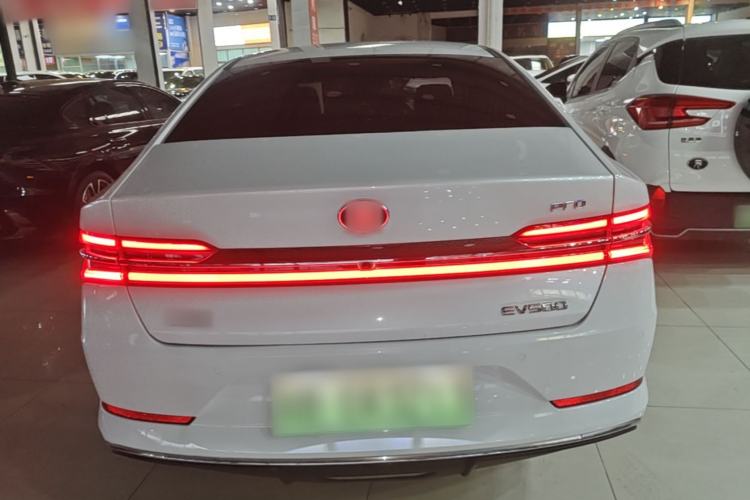 Used BYD Qin Pro New Energy 2019 EV Super Edition High-Power Smart Connect Luxurious Model Rear