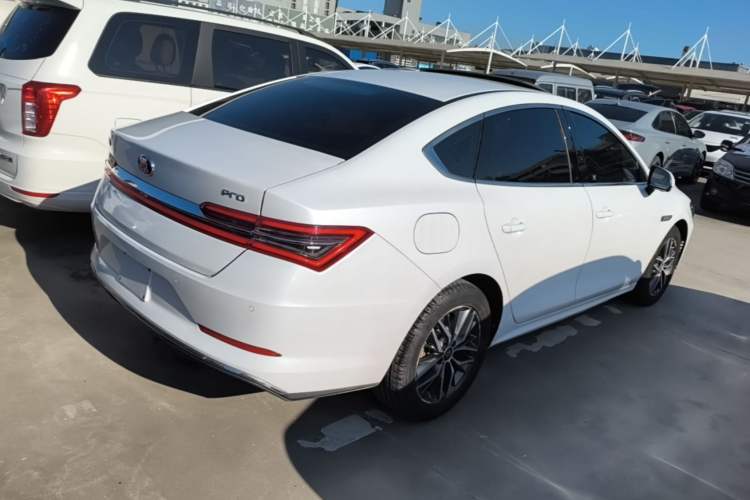 Used BYD Qin Pro New Energy 2019 EV Super Edition High-Power Smart Connect Luxurious Model Rear Right 45 Deg