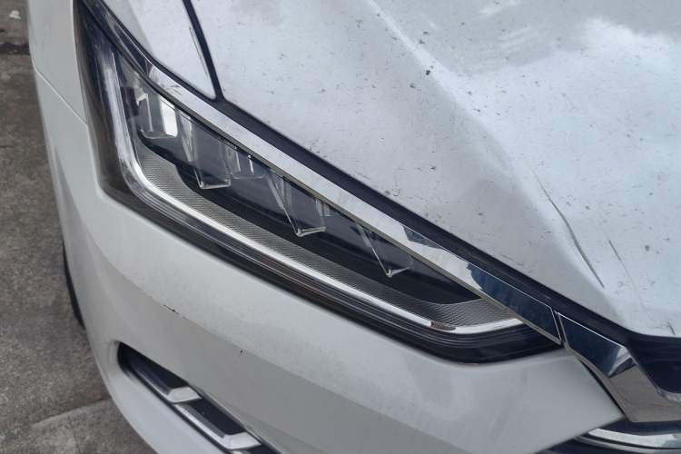 Used BYD Qin Pro New Energy 2019 DM Super Edition 1.5TI Automatic Smart Connect Speedy Model China VI Standard Right Front Headlight
