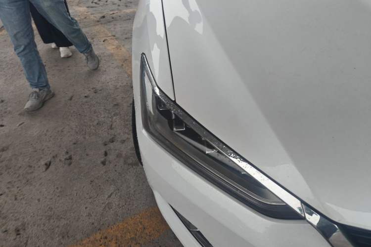 Used BYD Qin Pro New Energy 2019 EV Super Edition Standard Version Smart Connect Leading Style Right Front Headlight