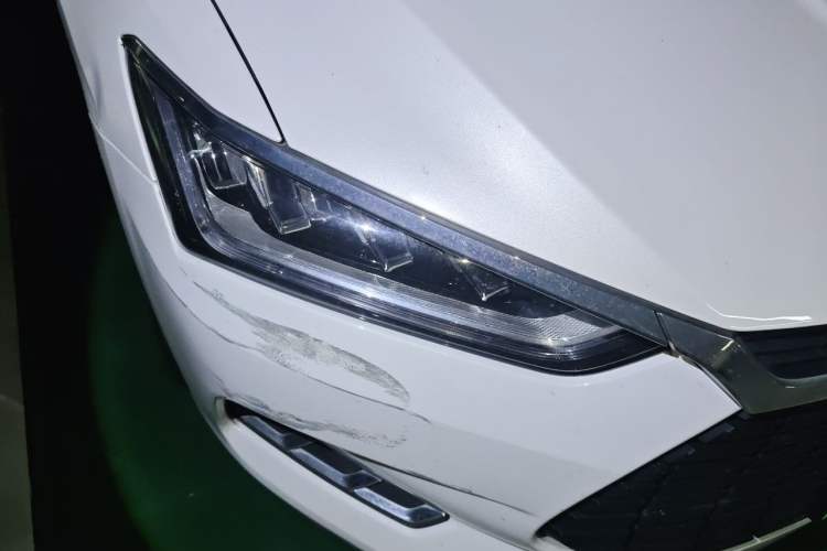 Used BYD Qin Pro New Energy 2019 EV Super Edition Standard Version Smart Connect Leading Style Right Front Headlight