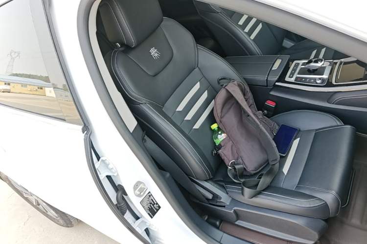 Used BYD Qin Pro New Energy 2019 DM Super Edition 1.5TI Automatic Smart Connect X-Trail Model China VI Standard Right Front Seat