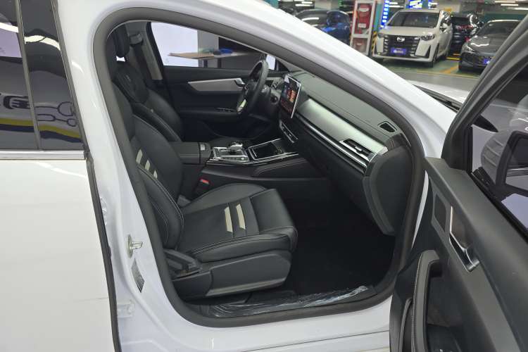 Used BYD Qin Pro New Energy 2019 DM Super Edition 1.5TI Automatic Smart Connect X-Trail Model China VI Standard Right Front Seat