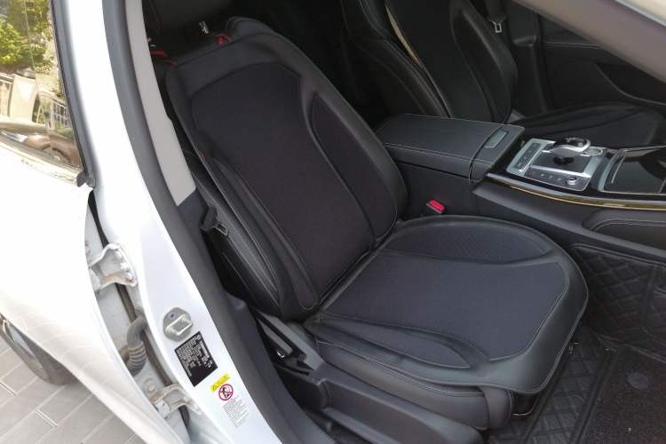 Used BYD Qin Pro New Energy 2019 EV Super Edition Standard Version Smart Connect Leading Style Right Front Seat
