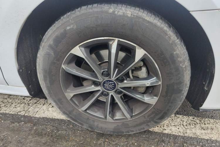 Used BYD Qin Pro New Energy 2019 DM Super Edition 1.5TI Automatic Smart Connect X-Trail Model China VI Standard Right Front Wheel Hub