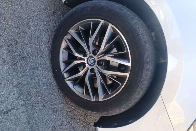 Used BYD Qin Pro New Energy 2019 EV Super Edition High-Power Long-Range Smart-Connected Cutting-Edge Model Right Front Wheel Hub