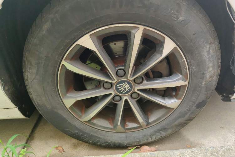 Used BYD Qin Pro New Energy 2019 DM Super Edition 1.5TI Automatic Smart Connect X-Trail Model China VI Standard Right Front Wheel Hub