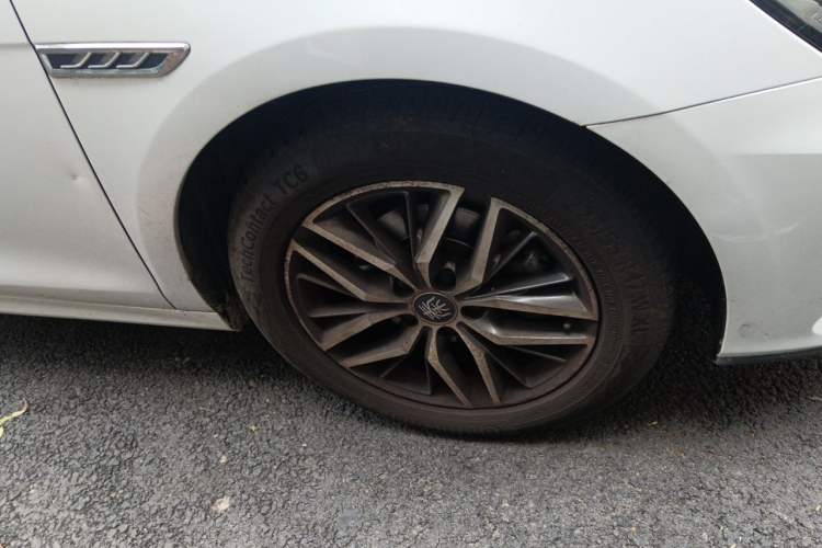 Used BYD Qin Pro New Energy 2019 EV Super Edition High-Power Long-Range Smart-Connected Cutting-Edge Model Right Front Wheel Hub