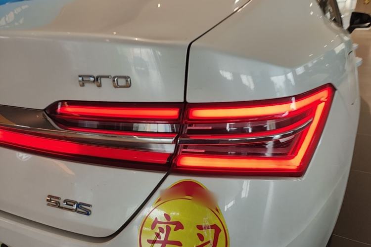 Used BYD Qin Pro New Energy 2019 DM Super Edition 1.5TI Automatic Smart Connect X-Trail Model China VI Standard Right Rear Taillight