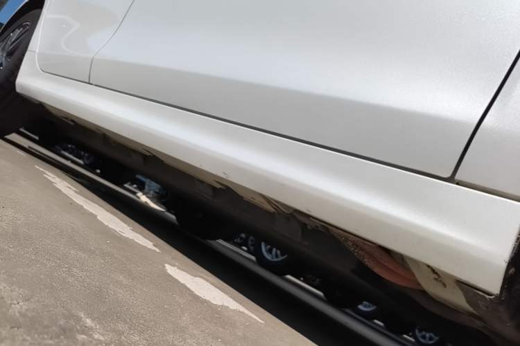 Used BYD Qin Pro New Energy 2019 EV Super Edition High-Power Smart Connect Luxurious Model Right Side Sill