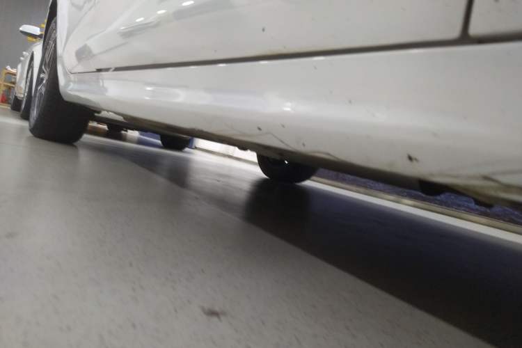 Used BYD Qin Pro New Energy 2019 DM Super Edition 1.5TI Automatic Smart Connect Speedy Model China VI Standard Right Side Sill