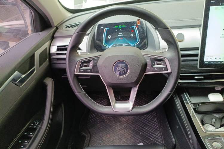 Used BYD Qin Pro New Energy 2019 DM Super Edition 1.5TI Automatic Smart Connect X-Trail Model China VI Standard Steering Wheel
