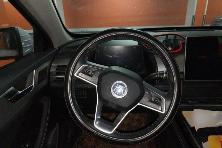 Used BYD Qin Pro New Energy 2019 DM Super Edition 1.5TI Automatic Smart Connect X-Trail Model China VI Standard Steering Wheel