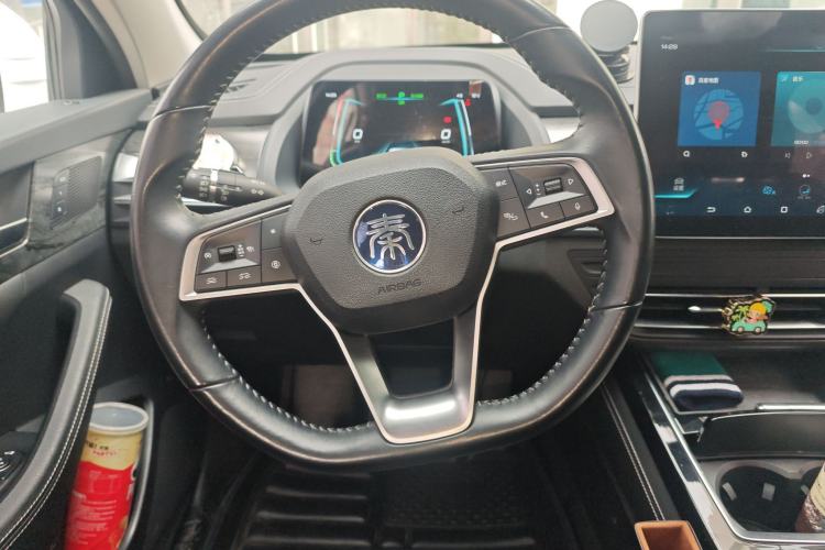 Used BYD Qin Pro New Energy 2019 EV Super Edition High-Power Smart Connect Luxurious Model Steering Wheel