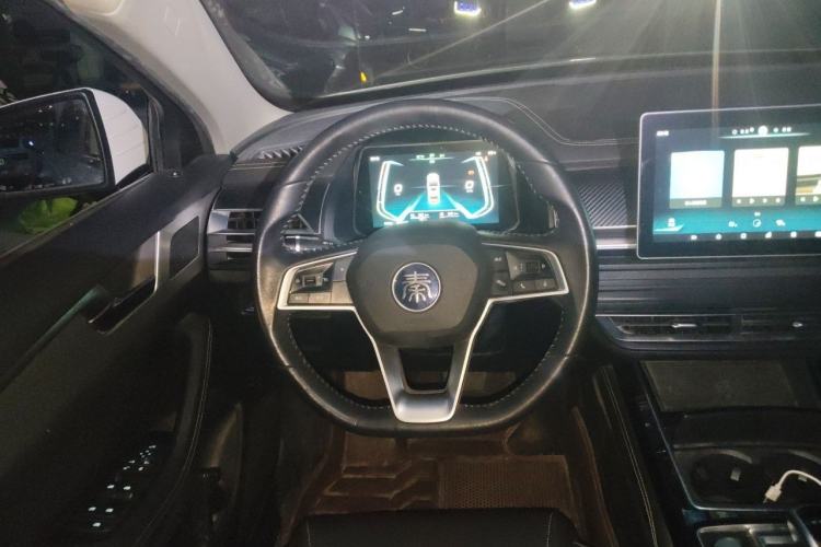 Used BYD Qin Pro New Energy 2019 DM Super Edition 1.5TI Automatic Smart Connect Speedy Model China VI Standard Steering Wheel