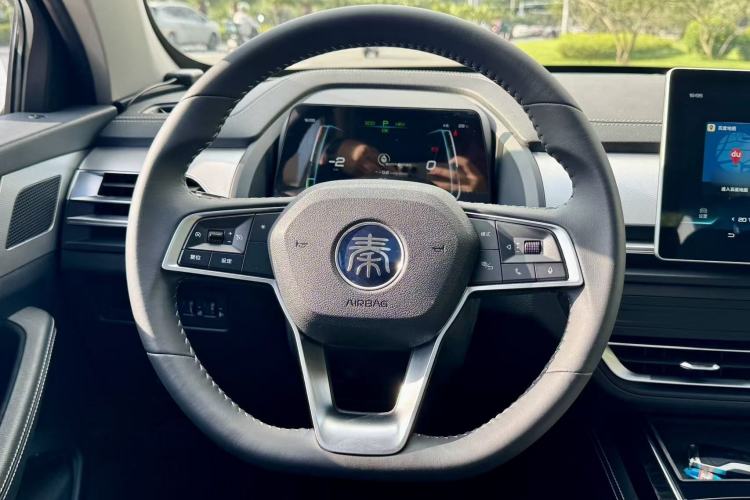 Used BYD Qin Pro New Energy 2019 DM Super Edition 1.5TI Automatic Smart Connect X-Trail Model China VI Standard Steering Wheel