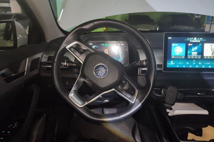 Used BYD Qin Pro New Energy 2019 DM Super Edition 1.5TI Automatic Smart Connect X-Trail Model China VI Standard Steering Wheel