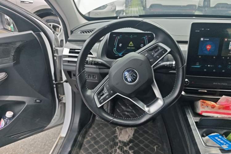 Used BYD Qin Pro New Energy 2019 EV Super Edition High-Power Smart Connect Luxurious Model Steering Wheel