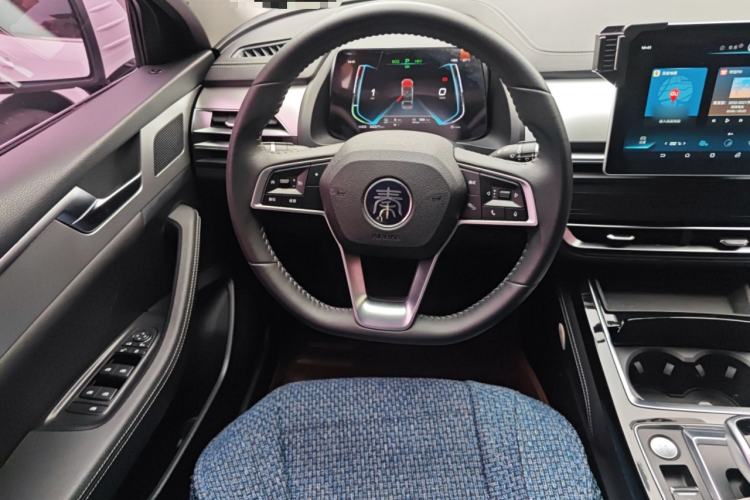 Used BYD Qin Pro New Energy 2019 DM Super Edition 1.5TI Automatic Smart Connect X-Trail Model China VI Standard Steering Wheel